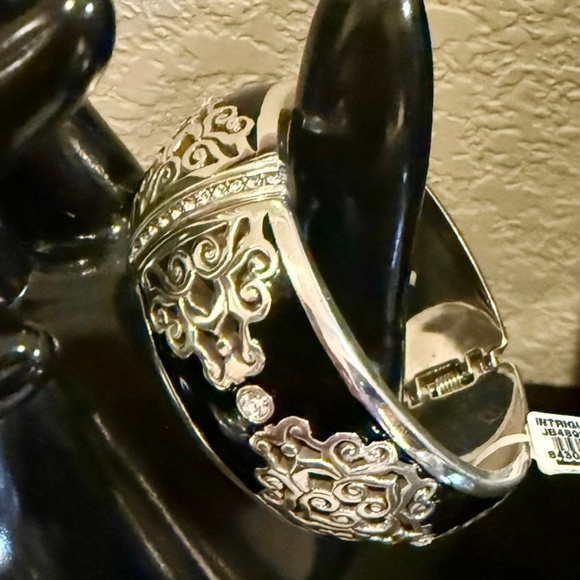 BRIGHTON BLACK ENAMEL INTRIGUE BANGLE~RETIRED!  * NWT - Picture 4 of 4